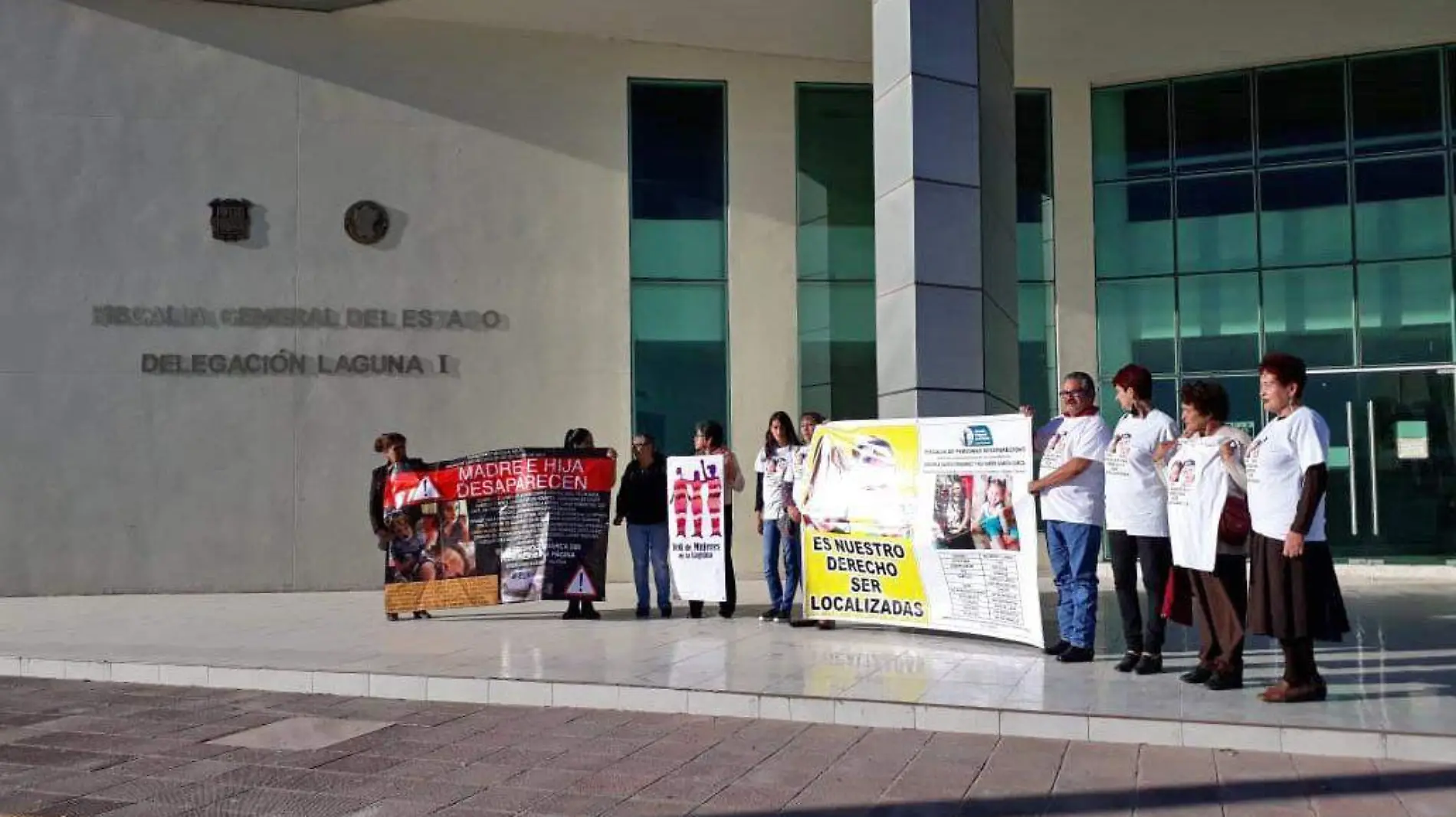 j06 manifestación en delegación Fiscalía